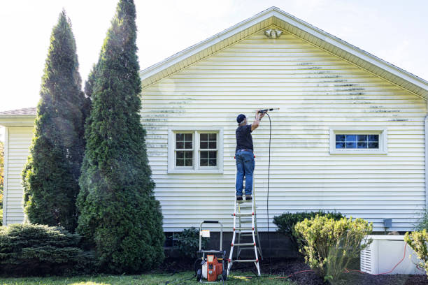 Best Animal Enclosure Cleaning  in Woonsocket, RI